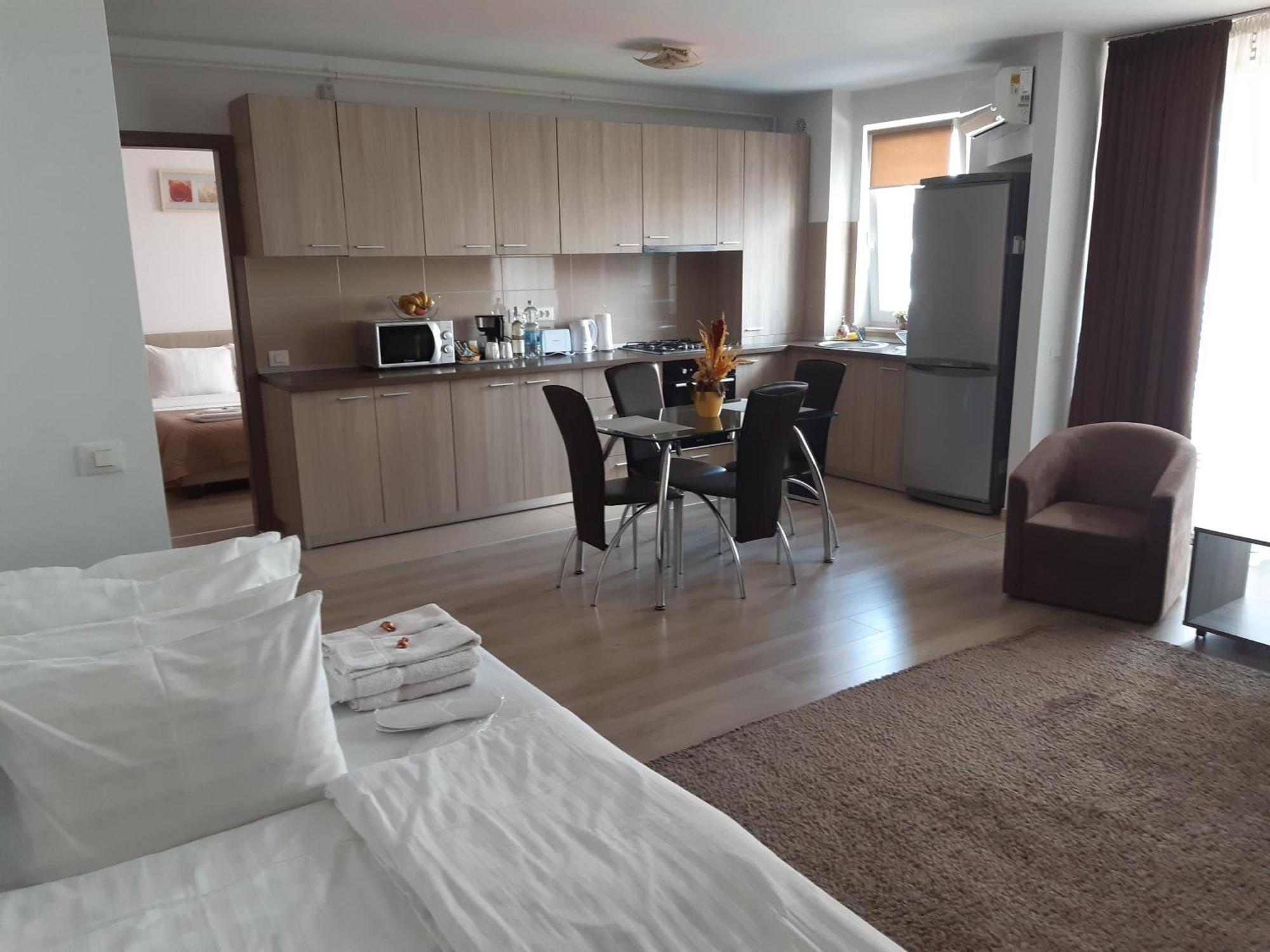 Apartament Marcel - Coresi Mall Brasov Bagian luar foto